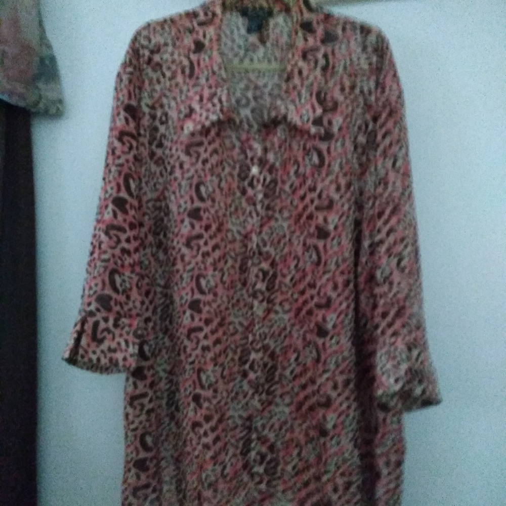 Button down blouse - Picture 3 of 3